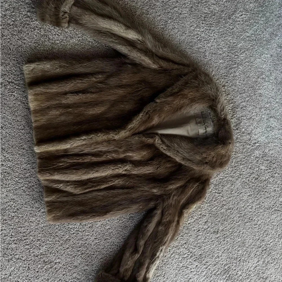 Vintage 1950s Richard Healy Company Genuine Fur Coat/Jacket - Picture 6 of 12